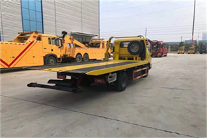 色达非事故拖车