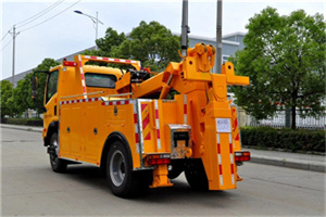 色达高速路拖车费